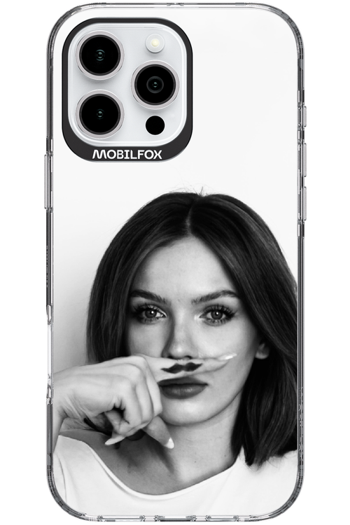 Soft Focus - Apple iPhone 16 Pro Max