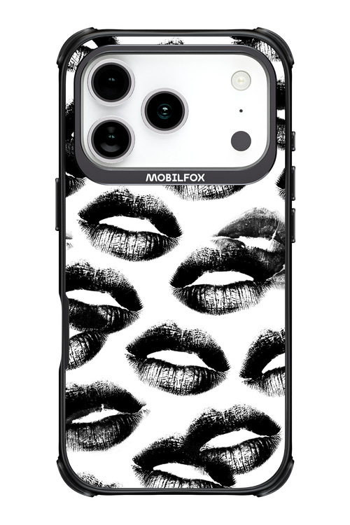 Ghost Kiss - Apple iPhone 17 Pro