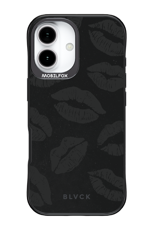 Dark Lips - Apple iPhone 17