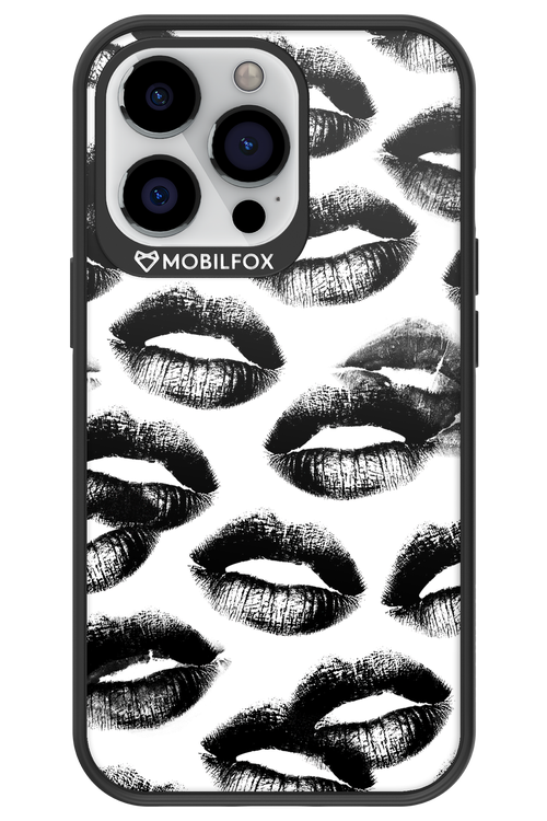 Ghost Kiss - Apple iPhone 13 Pro