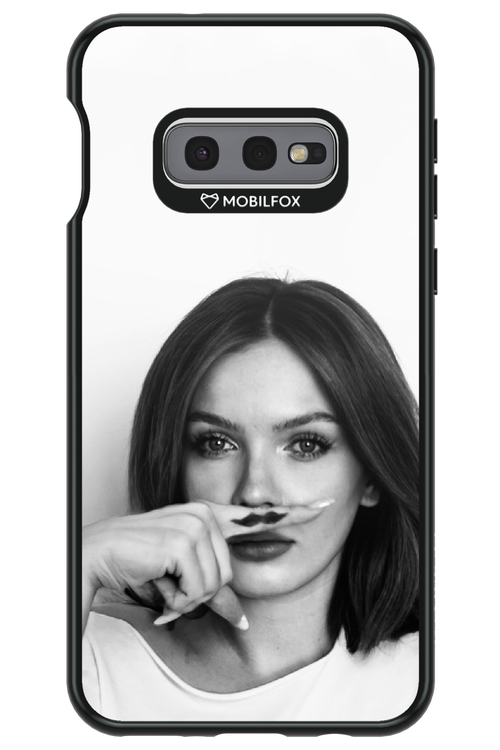 Soft Focus - Samsung Galaxy S10e