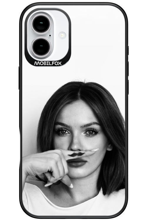 Soft Focus - Apple iPhone 16 Plus