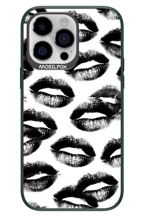 Ghost Kiss - Apple iPhone 14 Pro Max