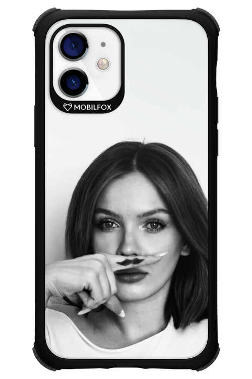 Soft Focus - Apple iPhone 12