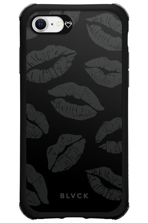 Dark Lips - Apple iPhone SE 2022