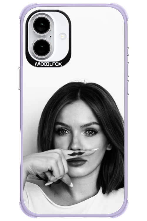 Soft Focus - Apple iPhone 16 Plus