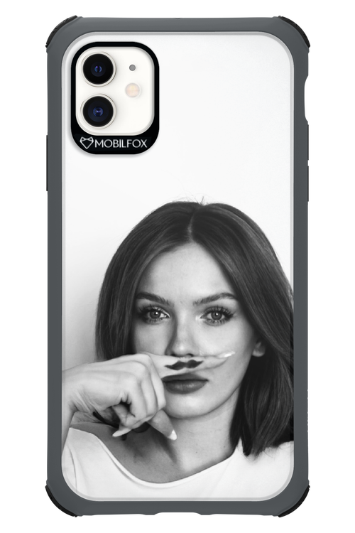 Soft Focus - Apple iPhone 11