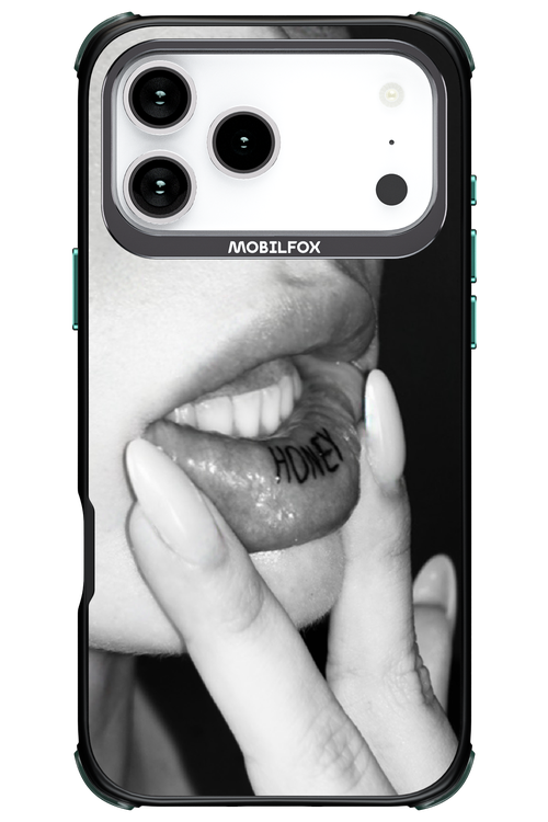 Lip Secret - Apple iPhone 17 Pro Max