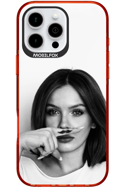 Soft Focus - Apple iPhone 16 Pro Max