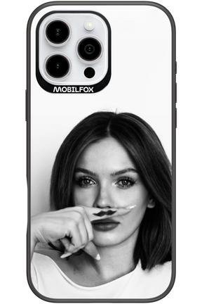 Soft Focus - Apple iPhone 16 Pro Max