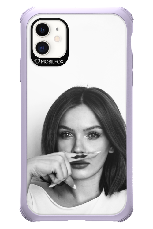 Soft Focus - Apple iPhone 11