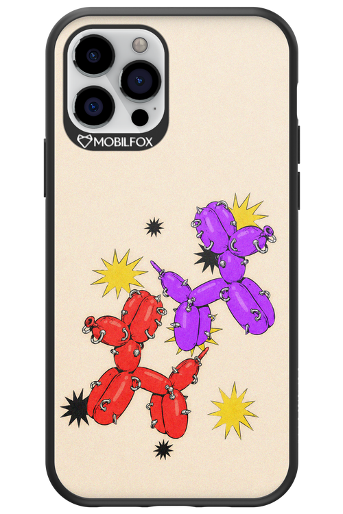 Dog Fight 2.0 - Apple iPhone 12 Pro