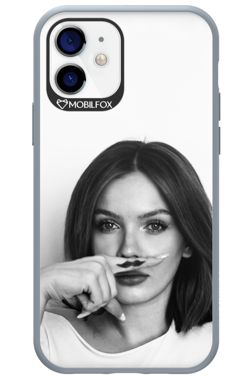 Soft Focus - Apple iPhone 12