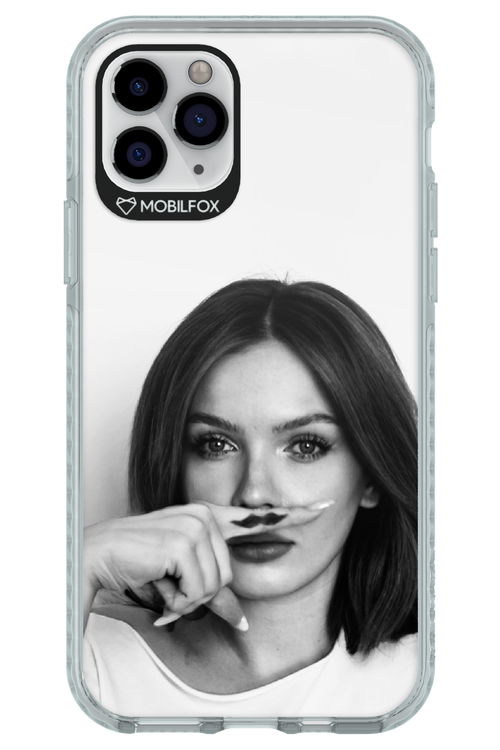 Soft Focus - Apple iPhone 11 Pro