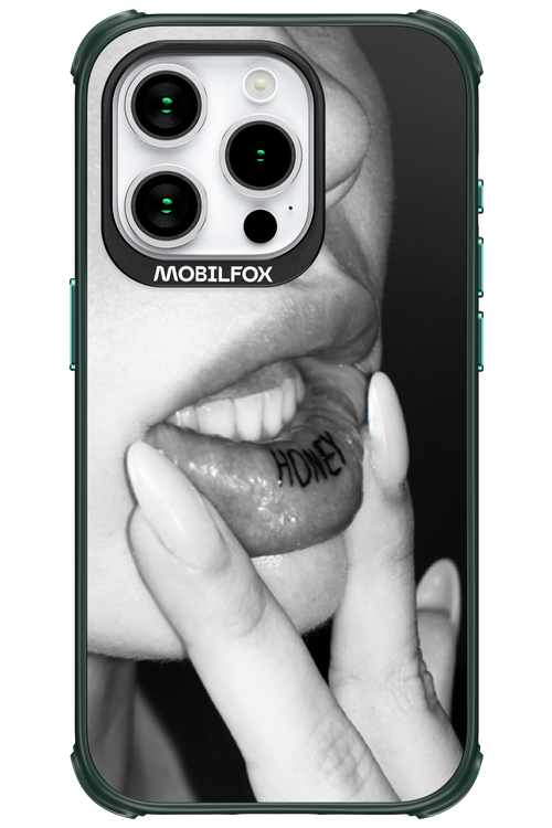 Lip Secret 2.0 - Apple iPhone 15 Pro
