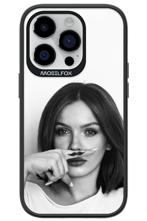 Soft Focus - Apple iPhone 14 Pro