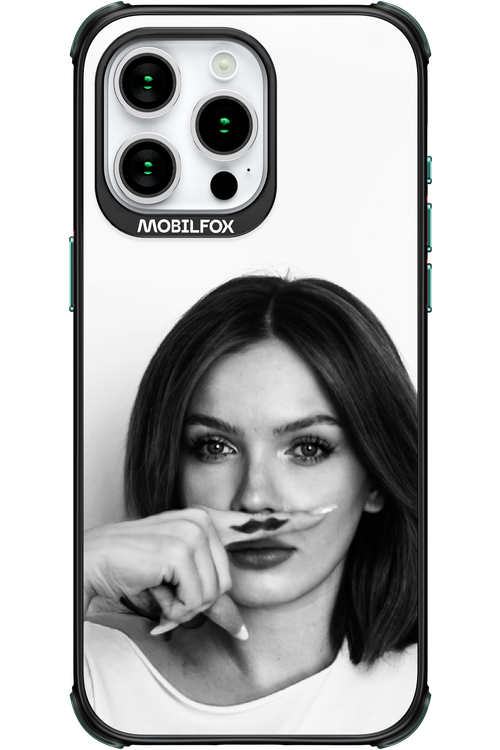 Soft Focus - Apple iPhone 15 Pro Max