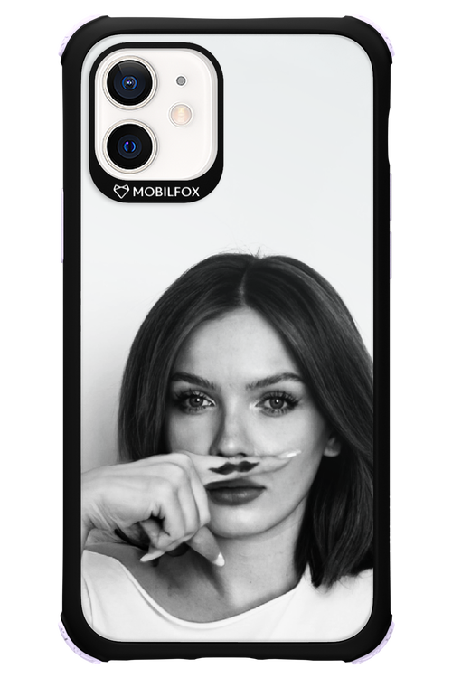 Soft Focus - Apple iPhone 12