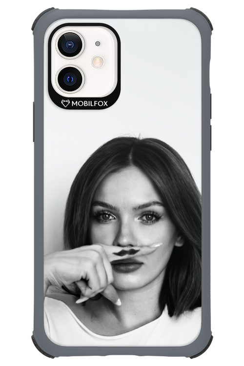 Soft Focus - Apple iPhone 12