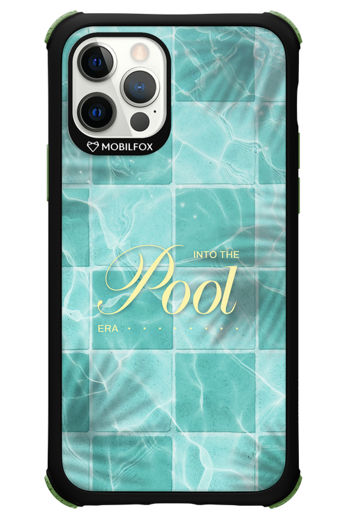 Into the Pool - Apple iPhone 12 Pro