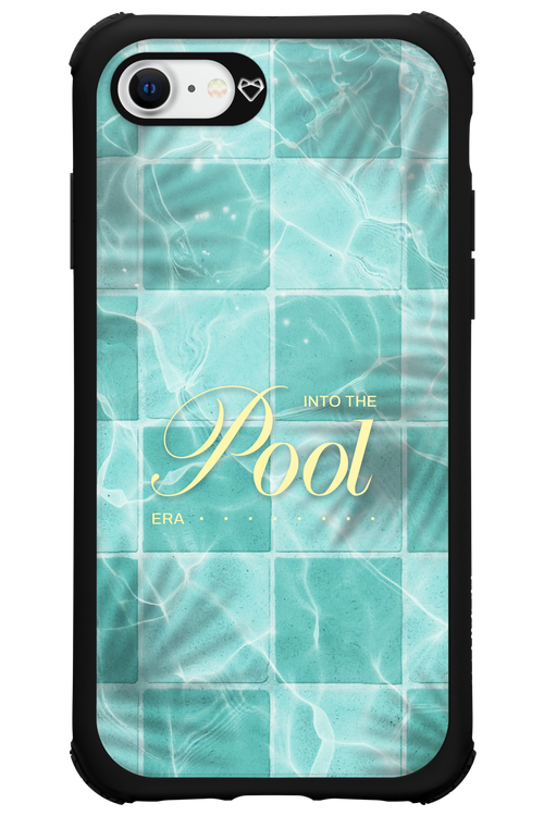 Into the Pool - Apple iPhone SE 2022