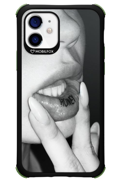 Lip Secret - Apple iPhone 12