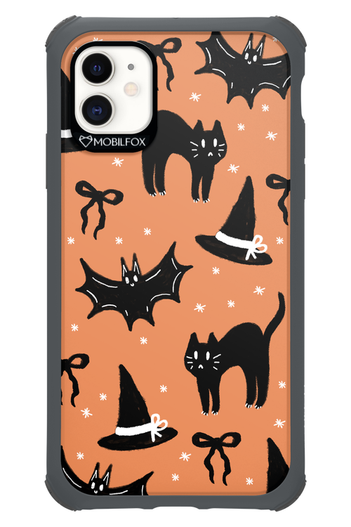 Cat & Bat - Apple iPhone 11