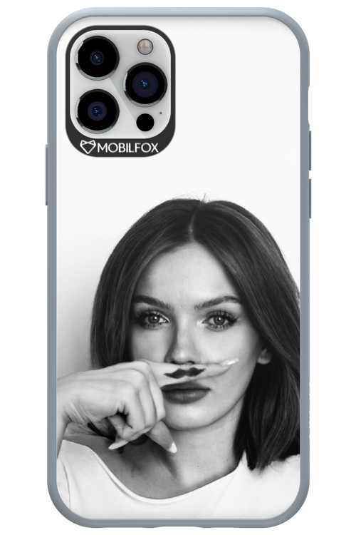 Soft Focus - Apple iPhone 12 Pro