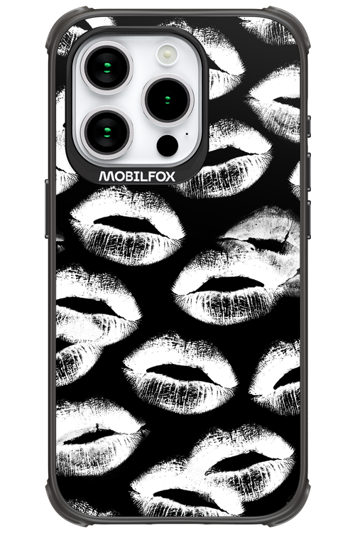 Ghost Kiss Black - Apple iPhone 15 Pro