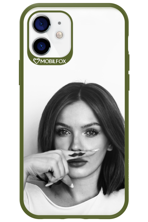 Soft Focus - Apple iPhone 12