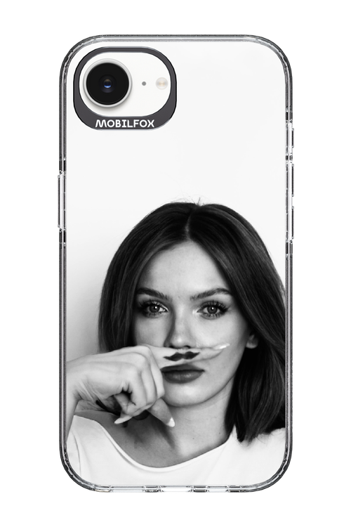 Soft Focus - Apple iPhone 16e