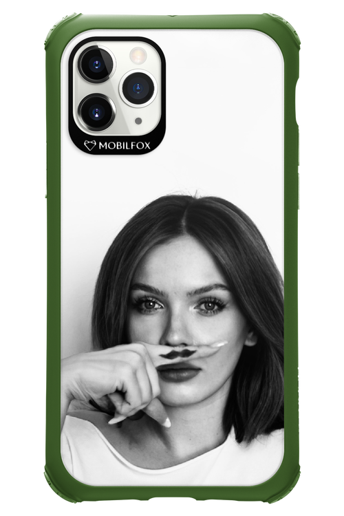 Soft Focus - Apple iPhone 11 Pro