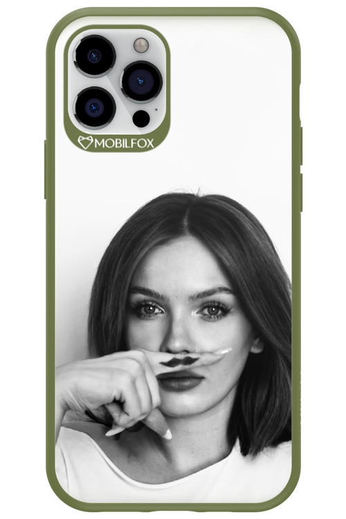 Soft Focus - Apple iPhone 12 Pro