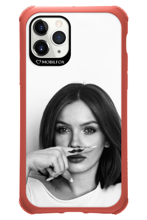 Soft Focus - Apple iPhone 11 Pro