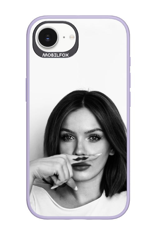 Soft Focus - Apple iPhone 16e