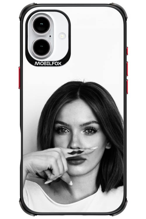 Soft Focus - Apple iPhone 16 Plus