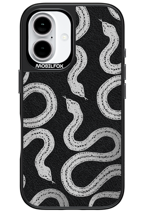 Moon Snakes Leather 2.0 - Apple iPhone 16