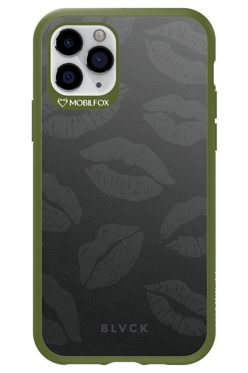 Dark Lips - Apple iPhone 11 Pro