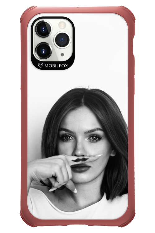 Soft Focus - Apple iPhone 11 Pro