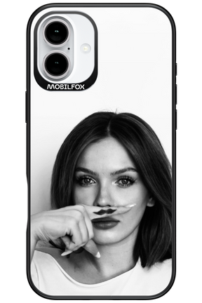 Soft Focus - Apple iPhone 16 Plus