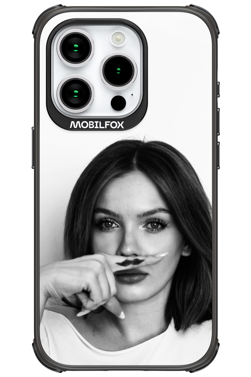 Soft Focus - Apple iPhone 15 Pro