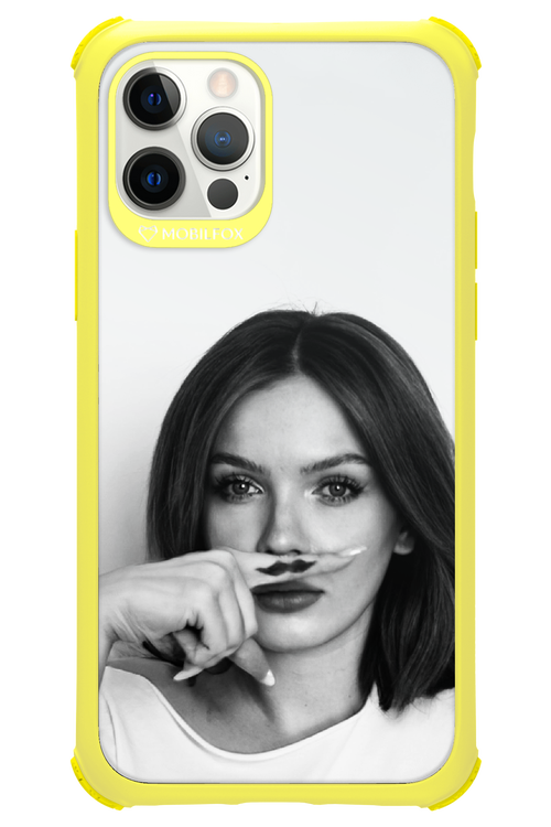 Soft Focus - Apple iPhone 12 Pro