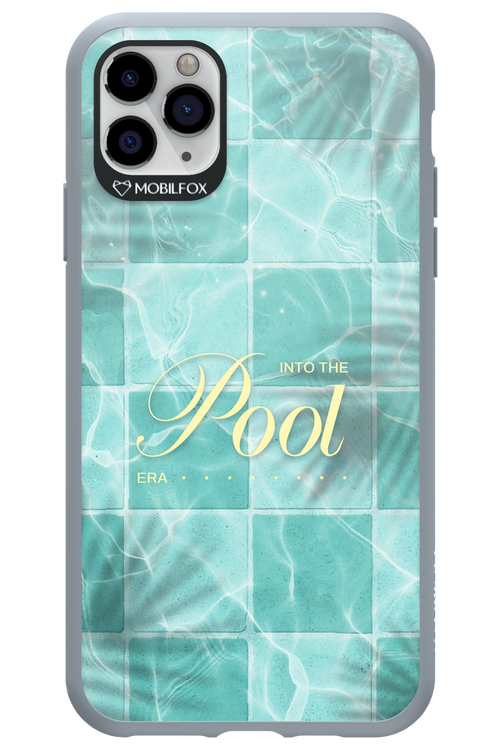 Into the Pool - Apple iPhone 11 Pro Max