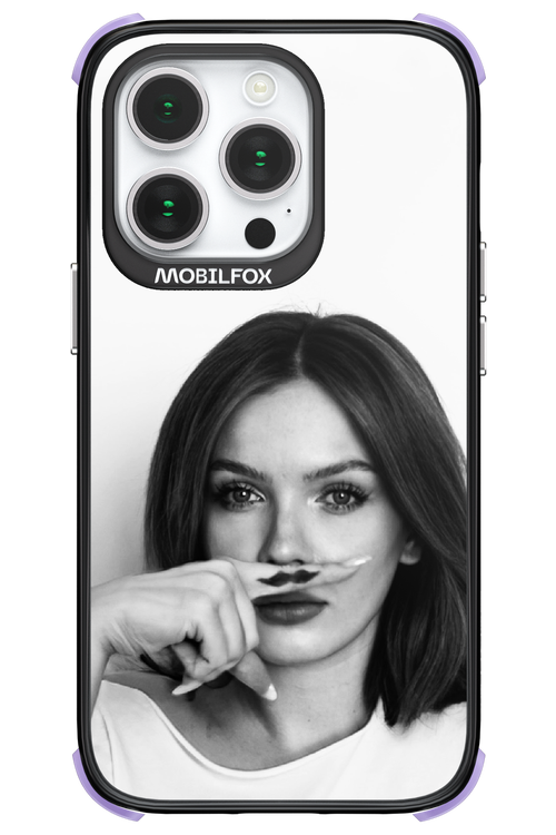 Soft Focus - Apple iPhone 14 Pro