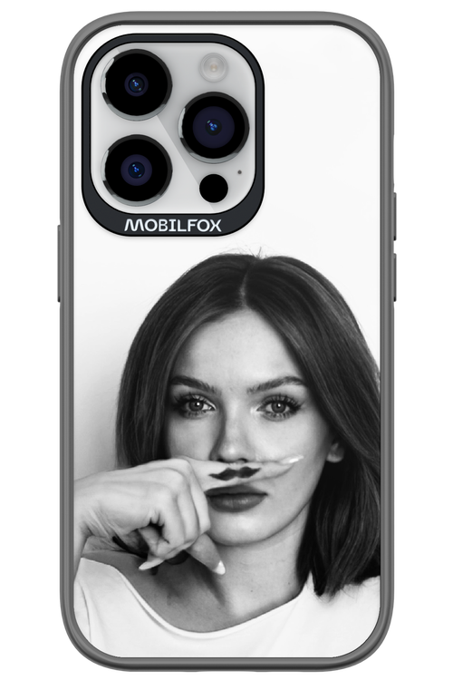 Soft Focus - Apple iPhone 14 Pro