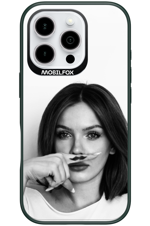 Soft Focus - Apple iPhone 16 Pro