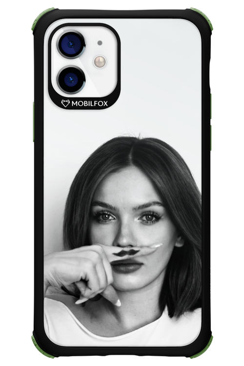 Soft Focus - Apple iPhone 12