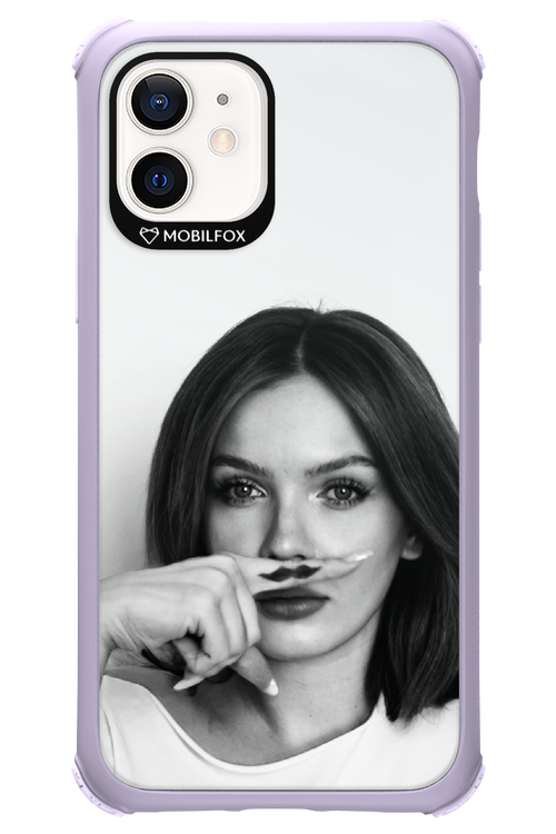 Soft Focus - Apple iPhone 12