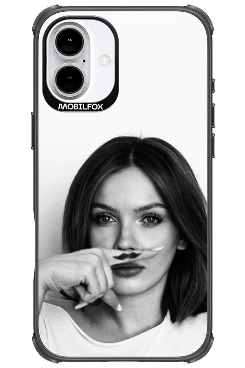 Soft Focus - Apple iPhone 16 Plus