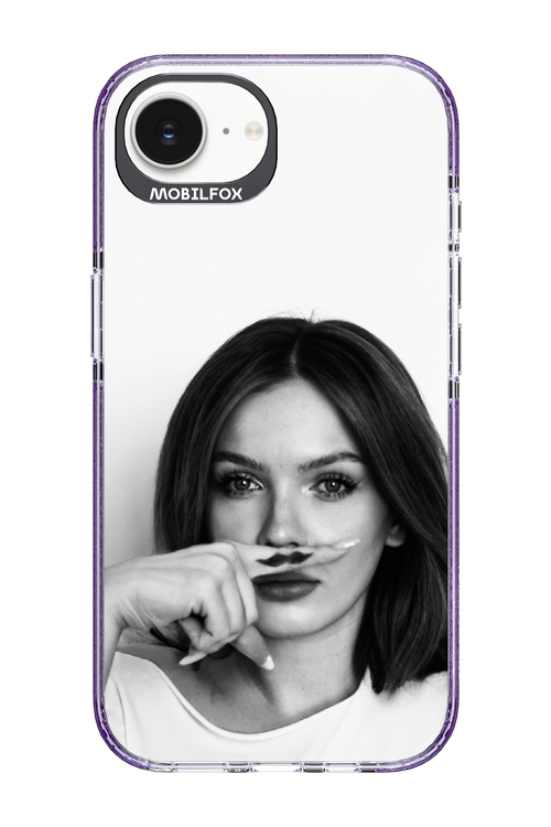 Soft Focus - Apple iPhone 16e